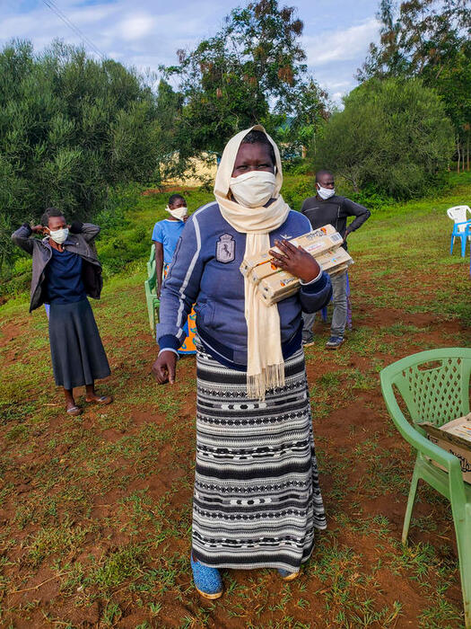 Die Verteilaktion in Kisumu hilft unzähligen armutsbetroffenen Personen, sich vor Covid-19 zu schützen.