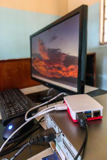 Raspberry Pi, à la fois ordinateur et serveur low-cost (Photo Sacha Chillier/Comundo)