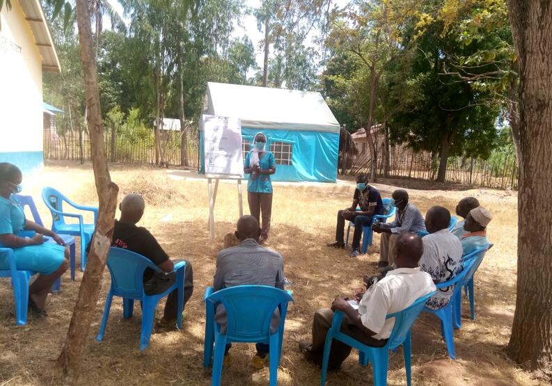 Les étudiant·e·s se rendent dans les villages environnants pour leur formation médicale et aident la population.