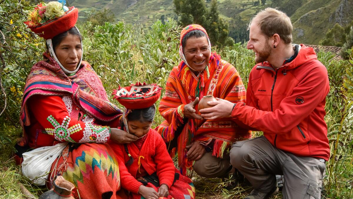 Symbolbild: Die Comundo-Fachperson Marc Fessler unterstützte in Peru indigene Familien bei der Entwicklung neuer Einkommensquellen.