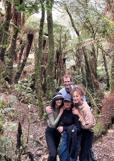 Die Hofmanns: 1 Vater und 3 Töchter vereint im bolivianischen Dschungel