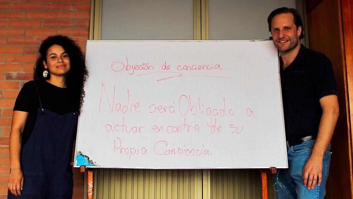 Yina et Francois œuvrent pour plus de justice en Colombie, notamment en proposant des ateliers dans les quartiers défavorisés, comme chez notre partenaire Casitas Biblicas. Photo Comundo.