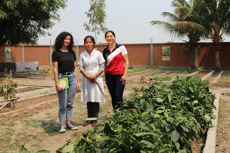 Marisol Hofmann, journaliste, a travaillé durant trois ans en Bolivie pour le « Groupe de travail sur le changement climatique et la justice », partenaire de Comundo. Elle évoquera son vécu lors de cette soirée d'information.