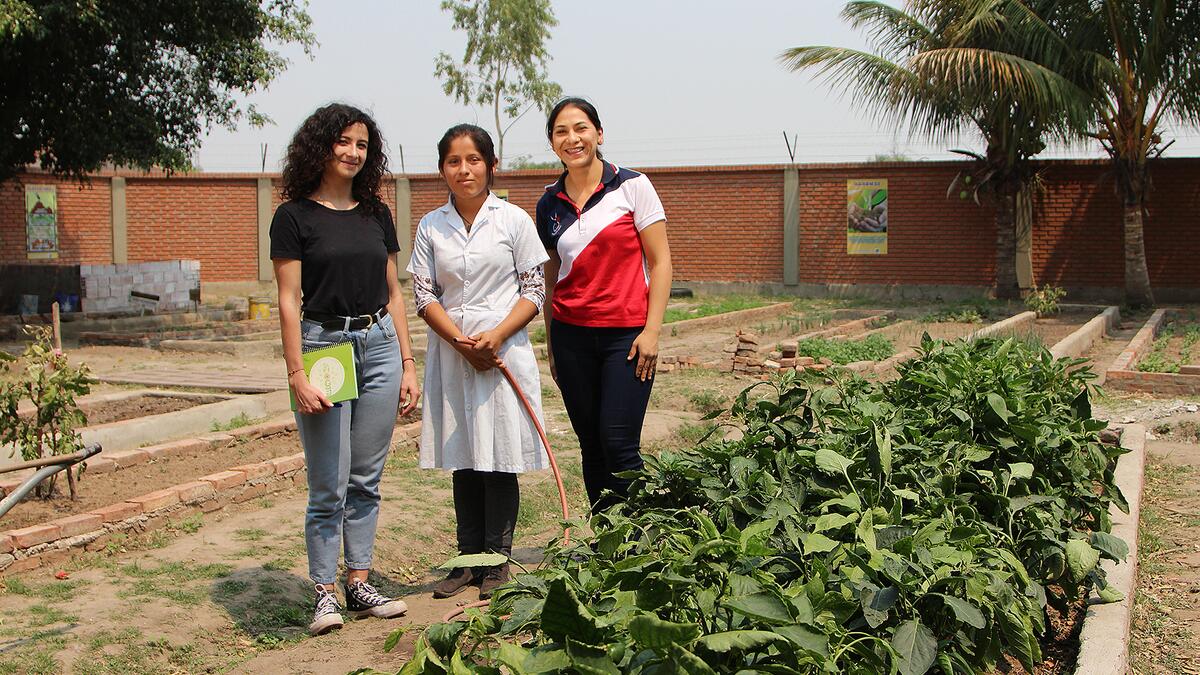 Marisol Hofmann, journaliste, a travaillé durant trois ans en Bolivie pour le « Groupe de travail sur le changement climatique et la justice », partenaire de Comundo. Elle évoquera son vécu lors de cette soirée d'information.