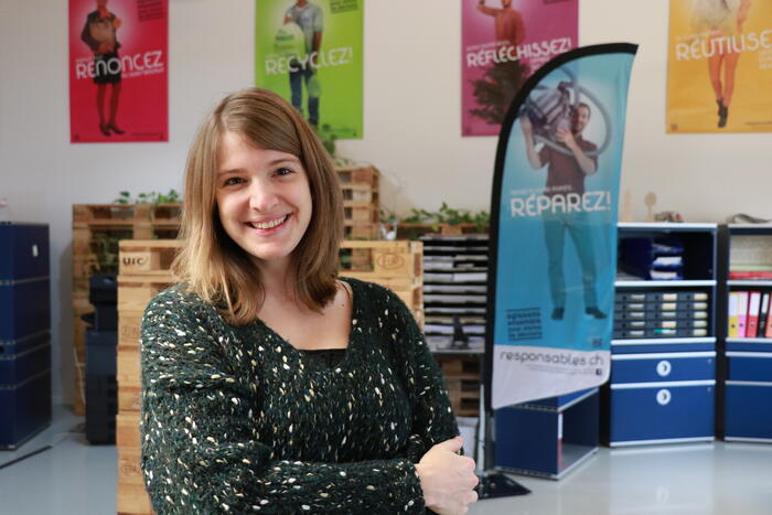 Florence Frossard dans son bureau à Cosedec : « Du Pérou à la Suisse, un nouvel environnement de travail, mais le même objectif : encourager les changements vers une société plus durable. » 